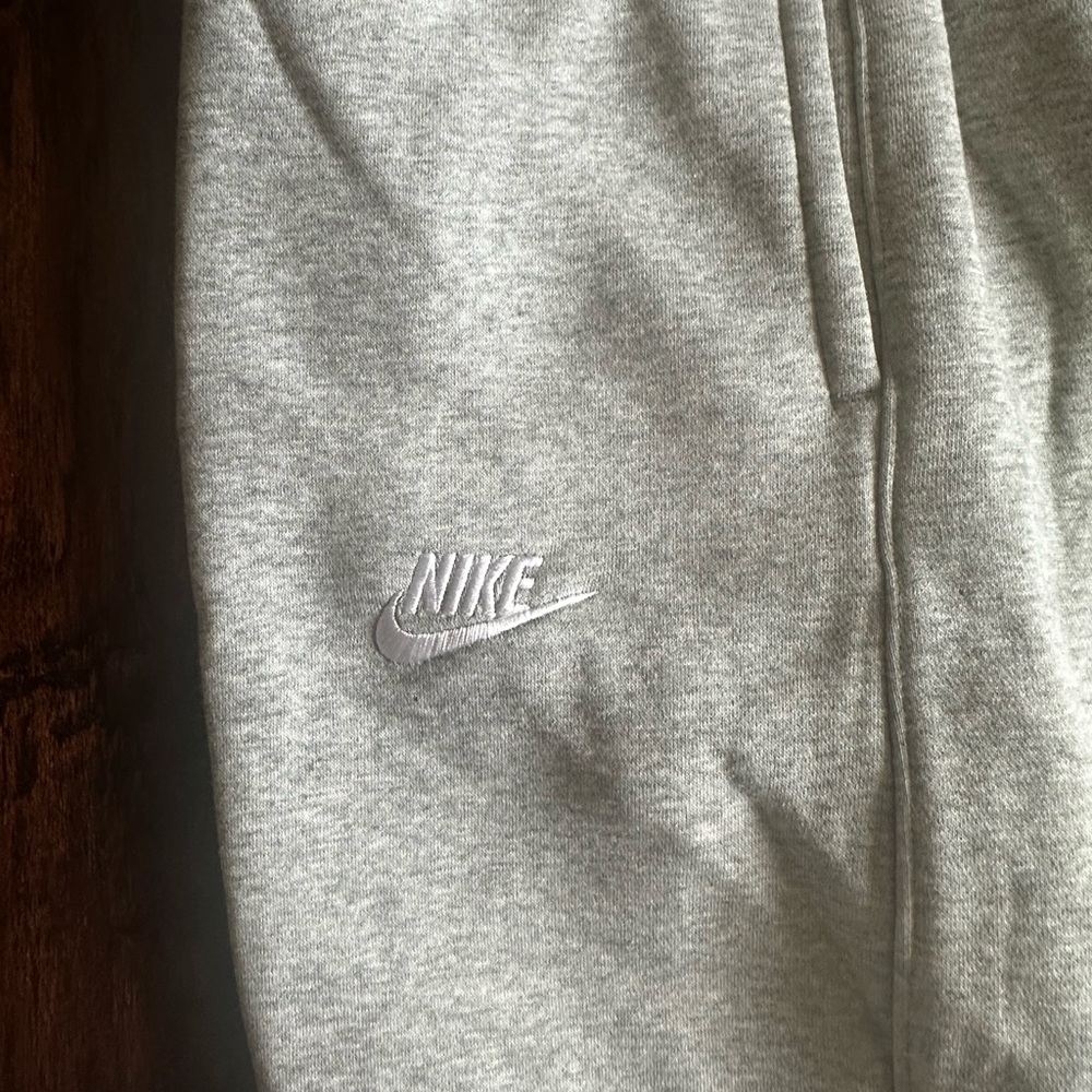 Men’s grey Nike Sweatpants